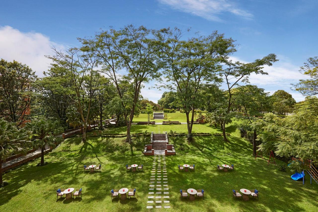 Hyatt Regency Kathmandu Hotel Buitenkant foto